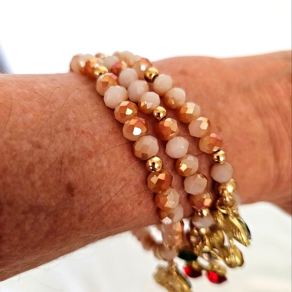 Elegant Light Pink and Gold Beaded Stretch Bracelet Set with Cherry Charms- New! - Picture 4 of 8